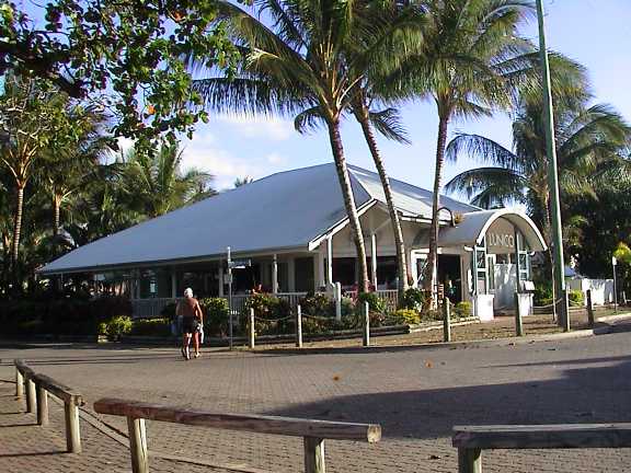 Ristorante a Trinity Beach