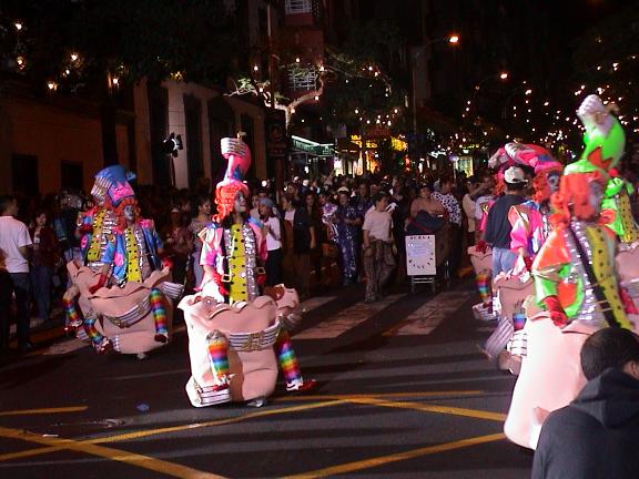 Sfilata carnevalesca