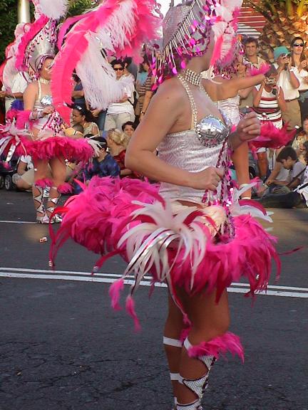 Ballerine carnevale di Santa Cruz
